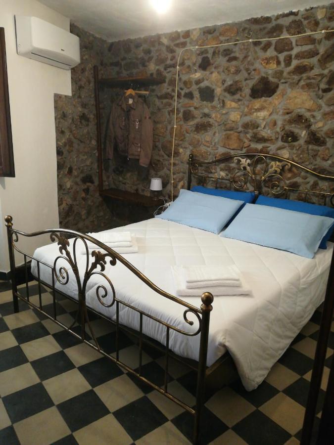 Bed and Breakfast Deiana Санту-Луссурджу Номер фото