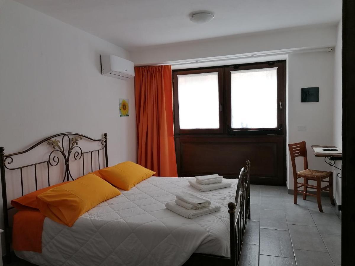 Bed and Breakfast Deiana Санту-Луссурджу Экстерьер фото