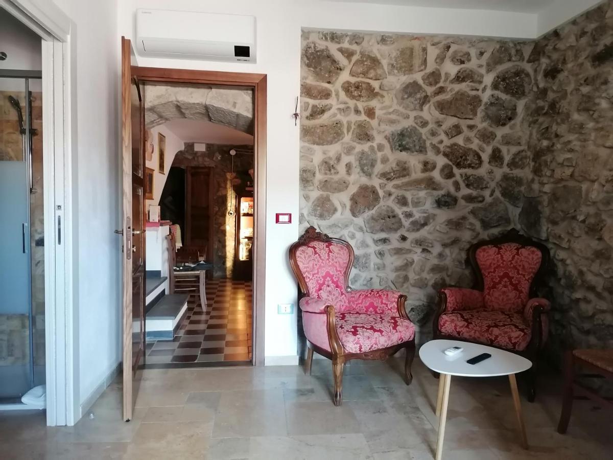 Bed and Breakfast Deiana Санту-Луссурджу Экстерьер фото